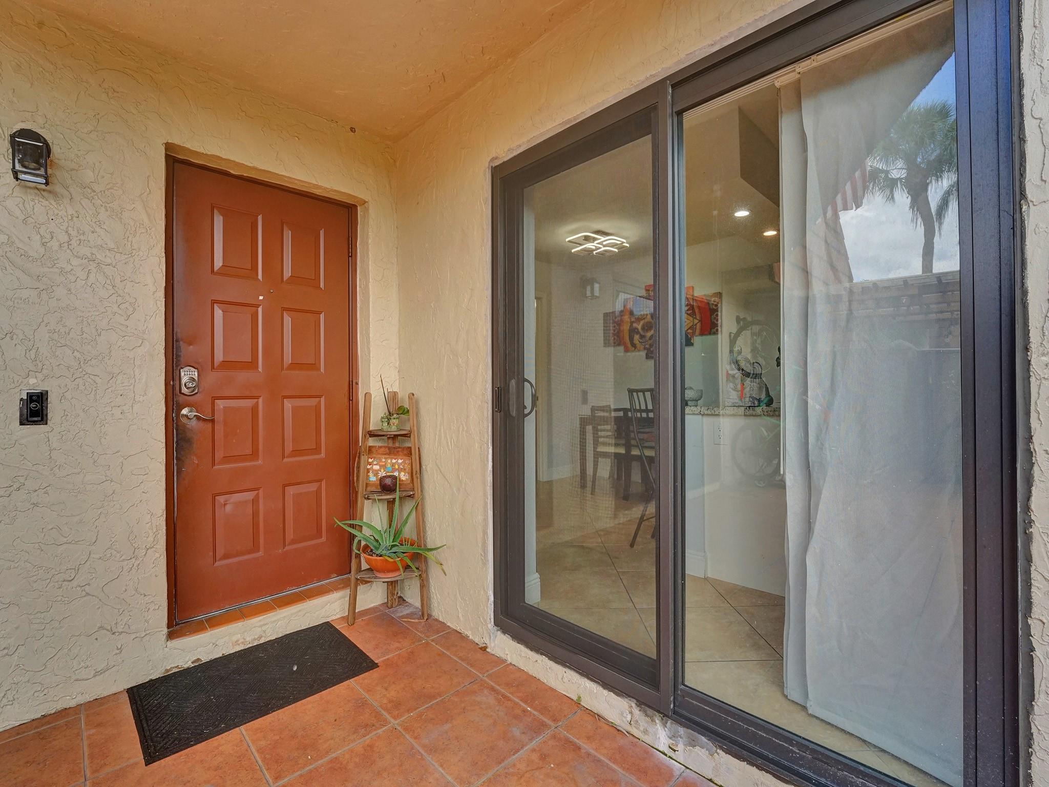 11887 SW 13th Ct 11887