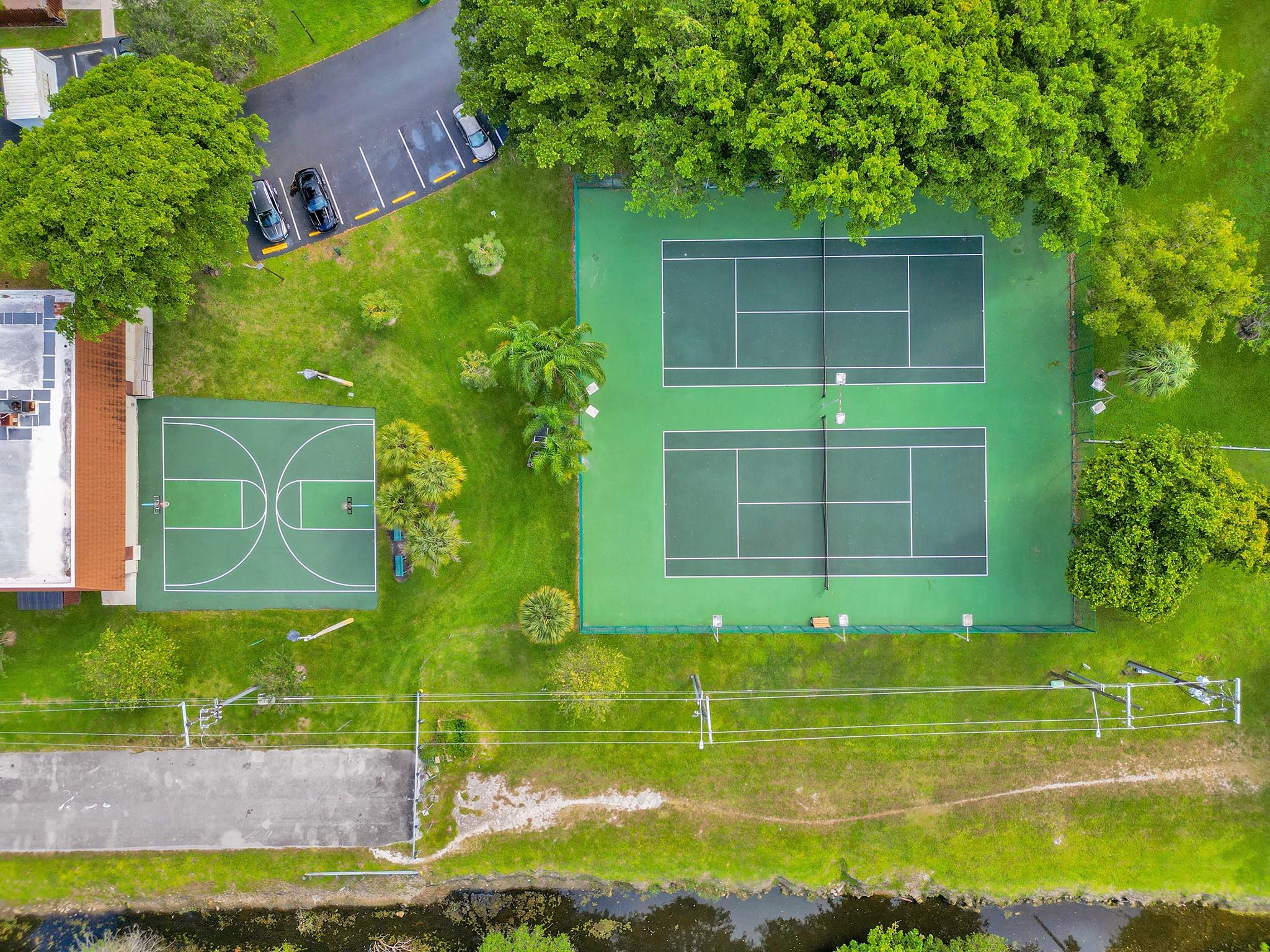 11887 SW 13th Ct 11887