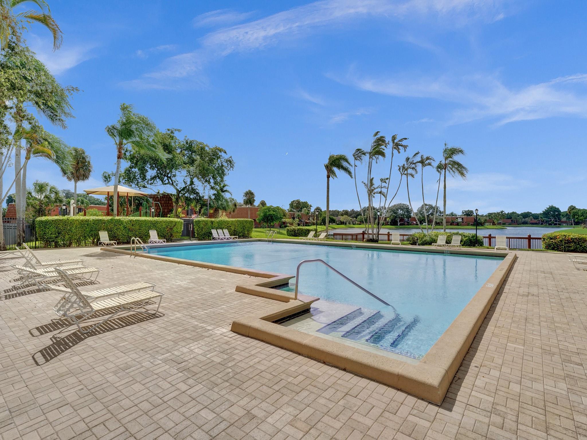 11887 SW 13th Ct 11887