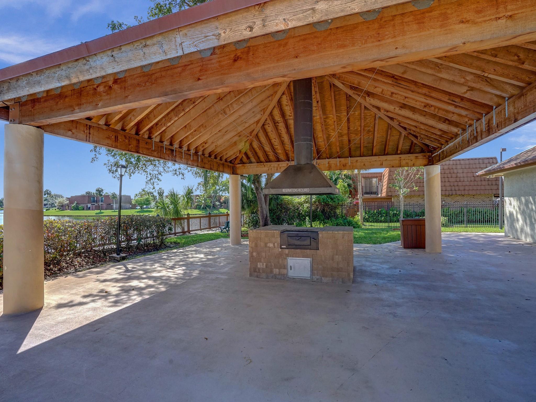 11887 SW 13th Ct 11887