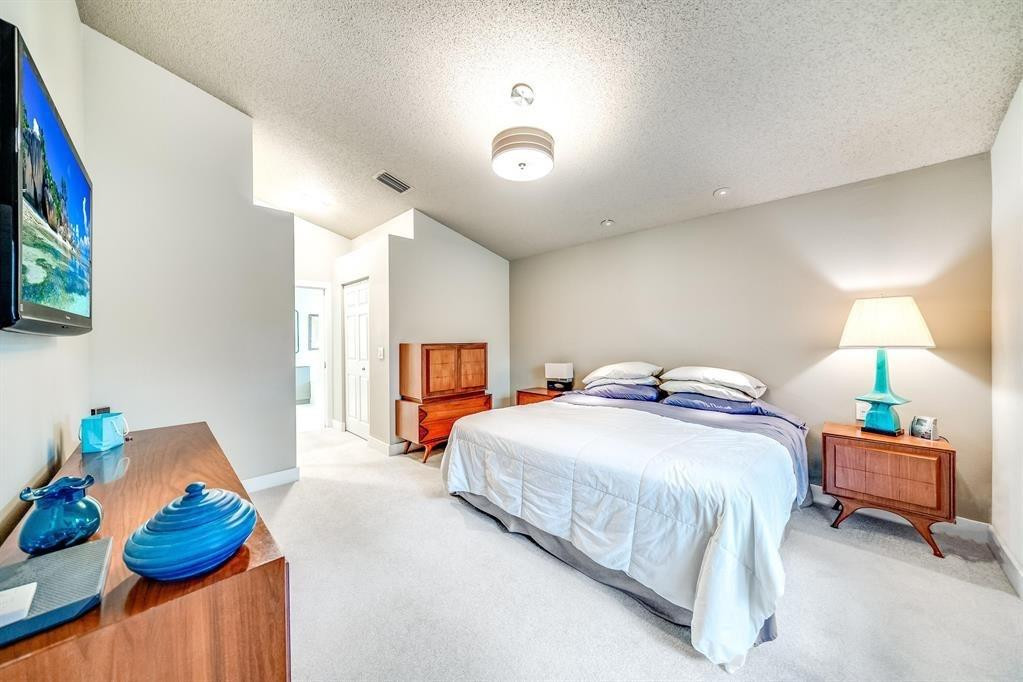 7638 Charing Cross Ln