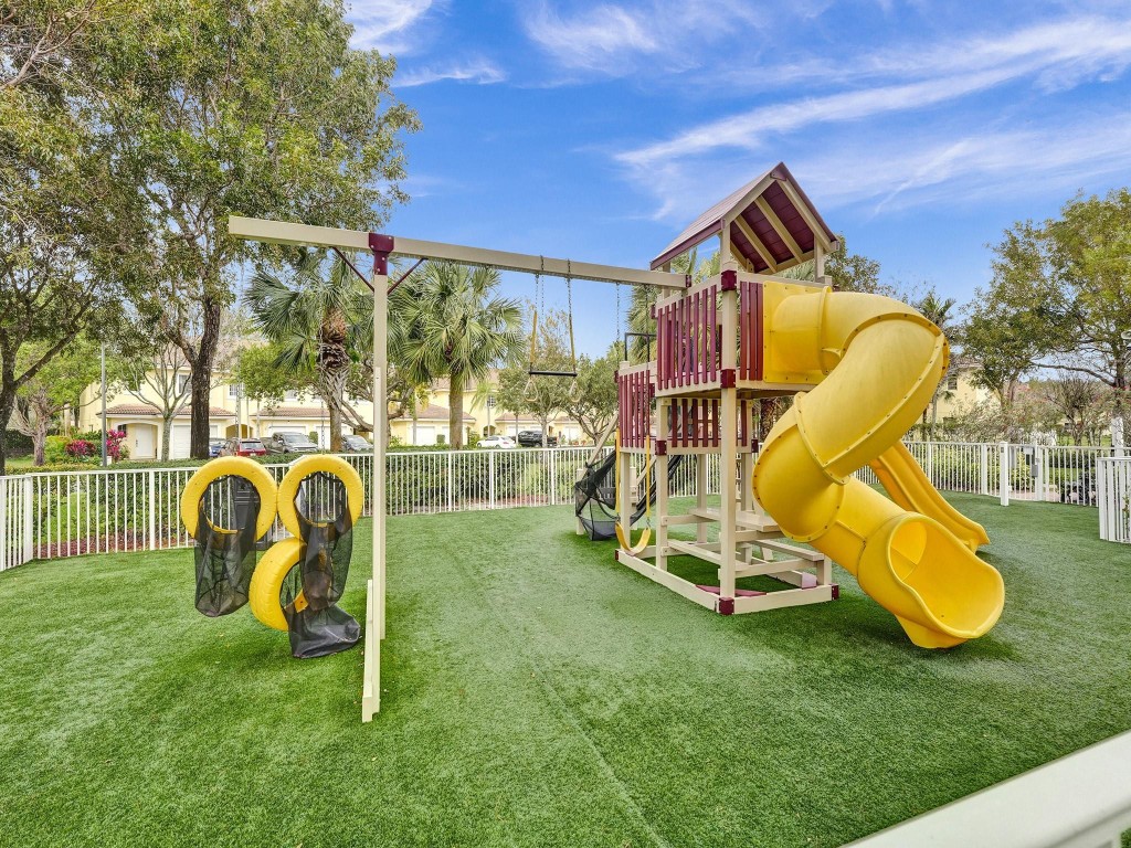 773 Imperial Lake Rd