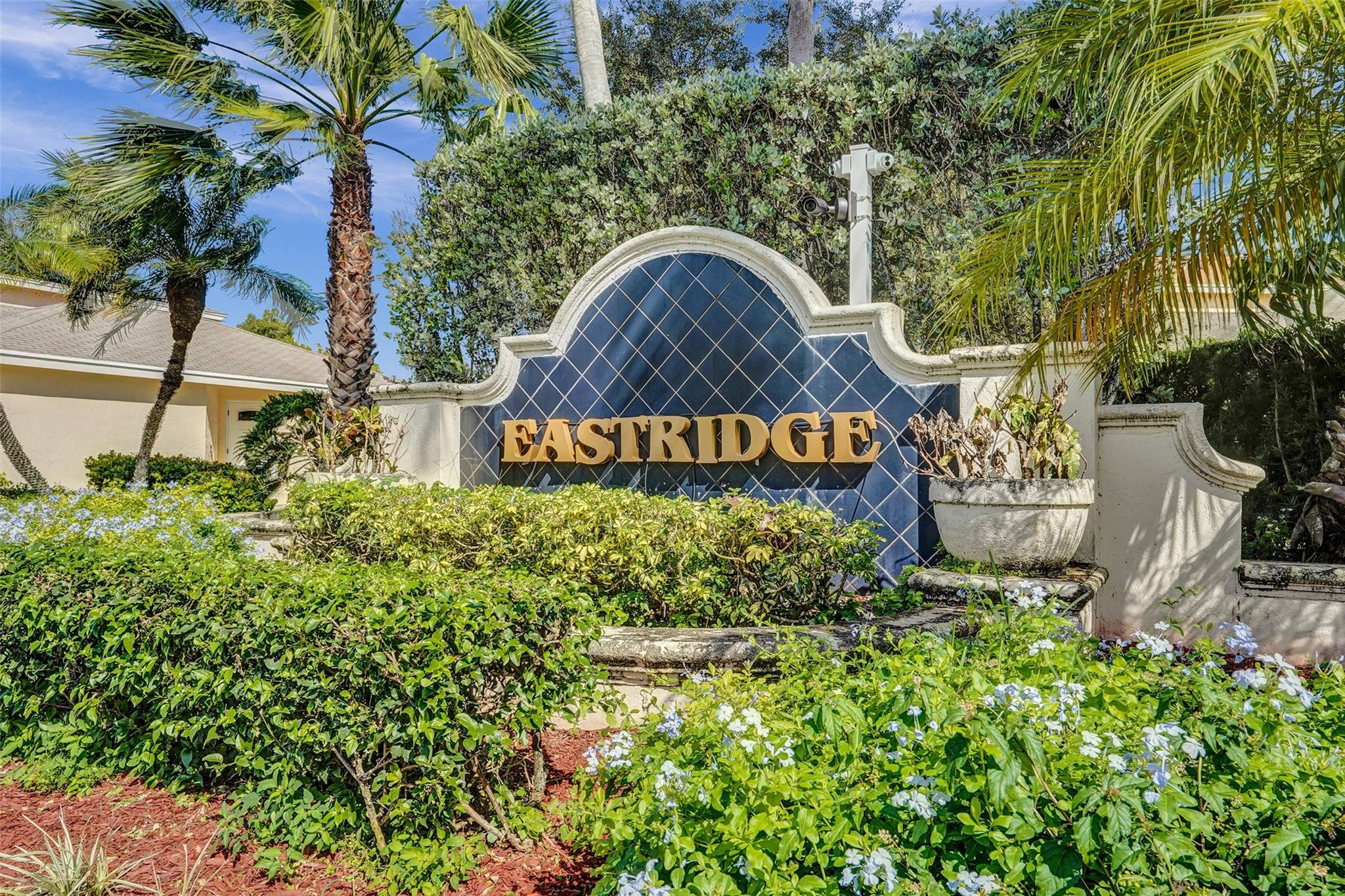 4032 Eastridge Dr