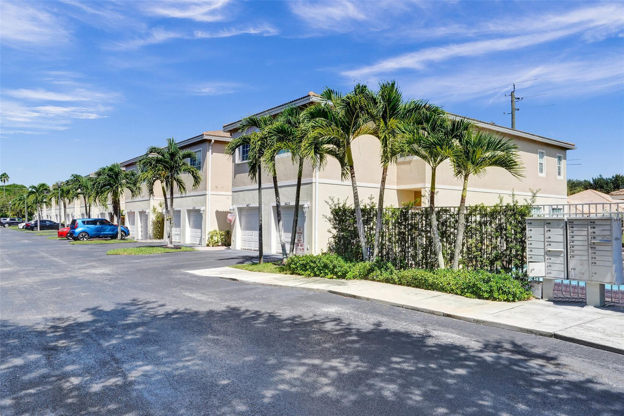 5437 Via Delray