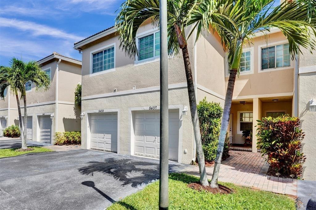 5437 Via Delray