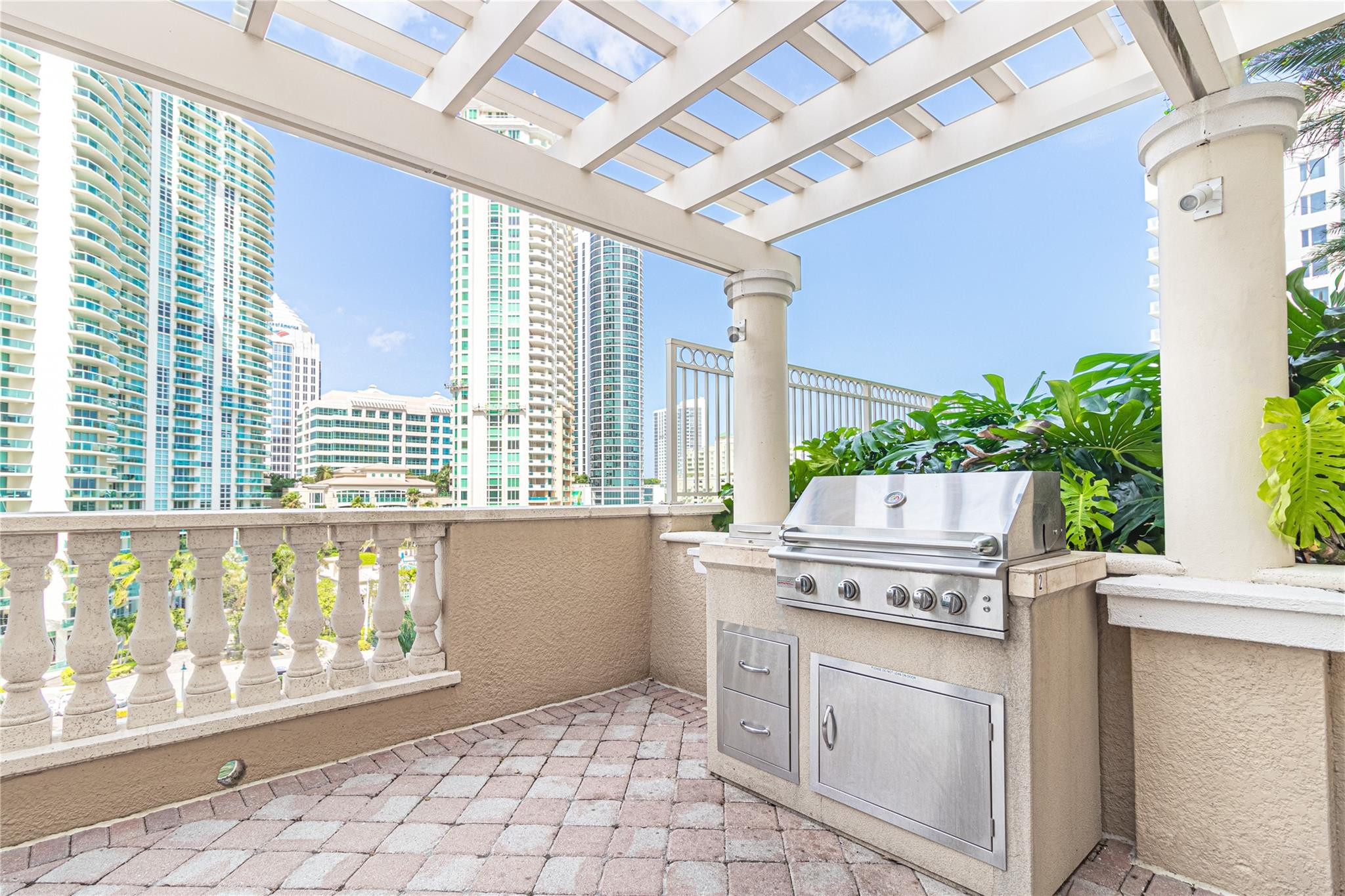 511 SE 5th Ave 1014