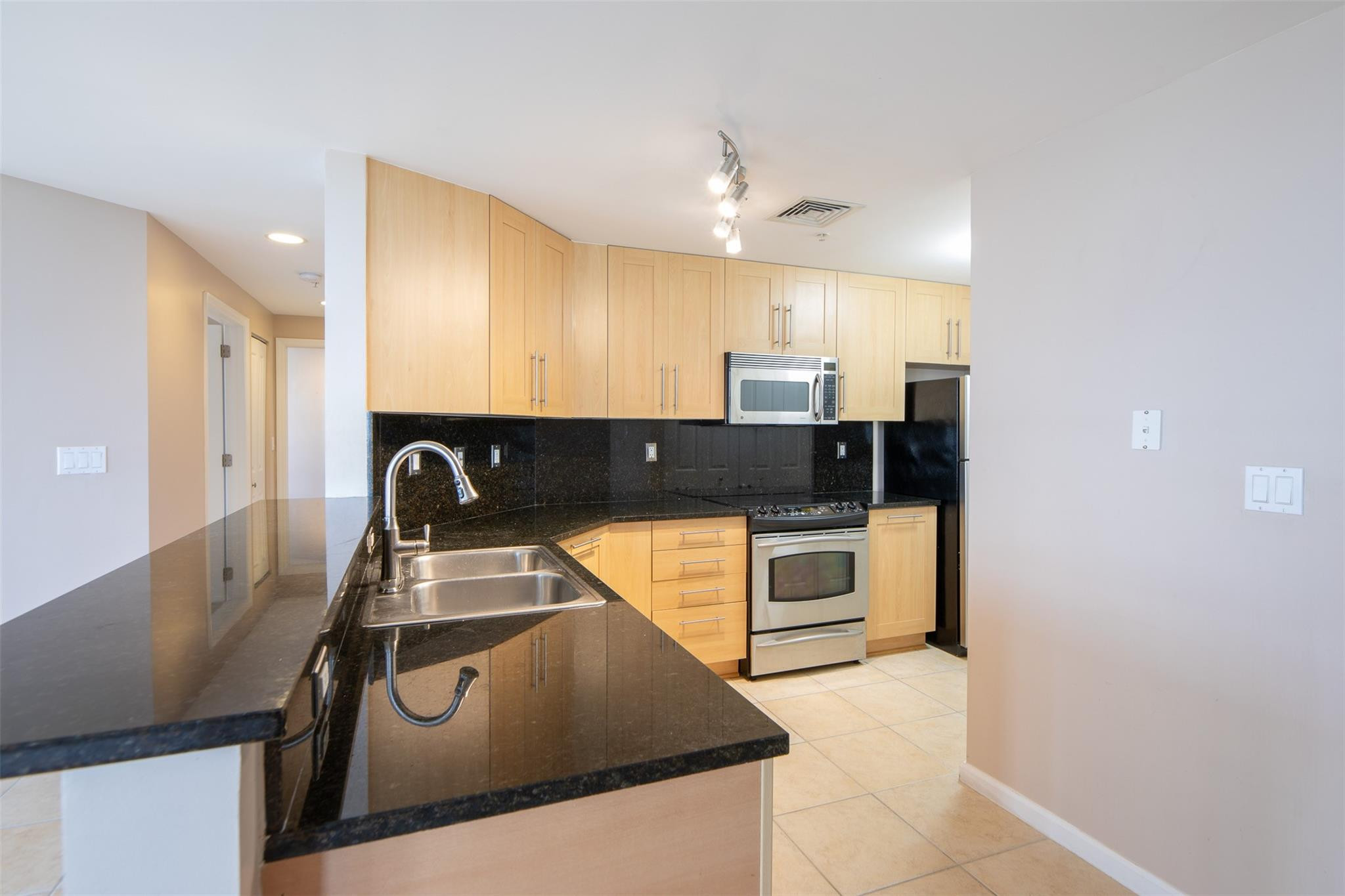 511 SE 5th Ave 1014