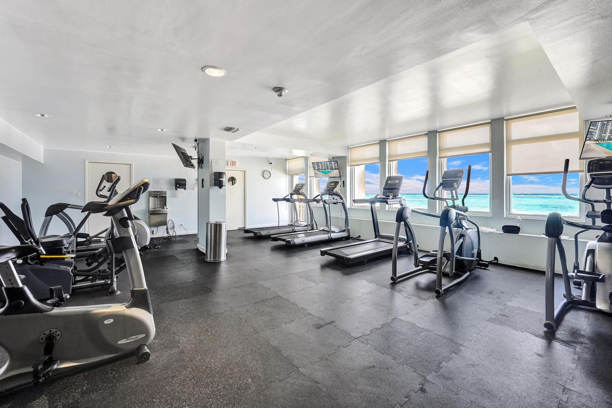 4300 N Ocean Blvd 2L