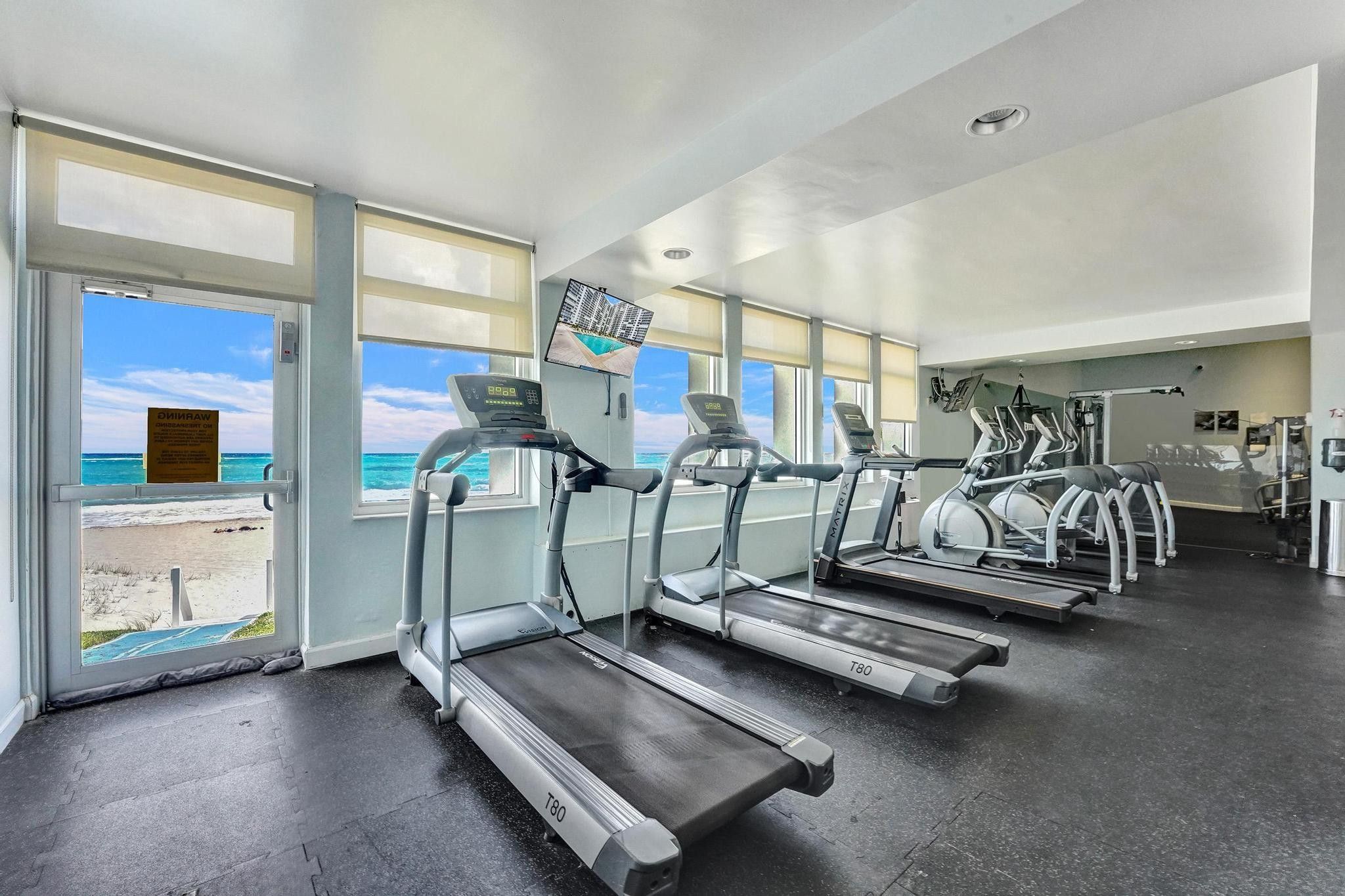 4300 N Ocean Blvd 2L