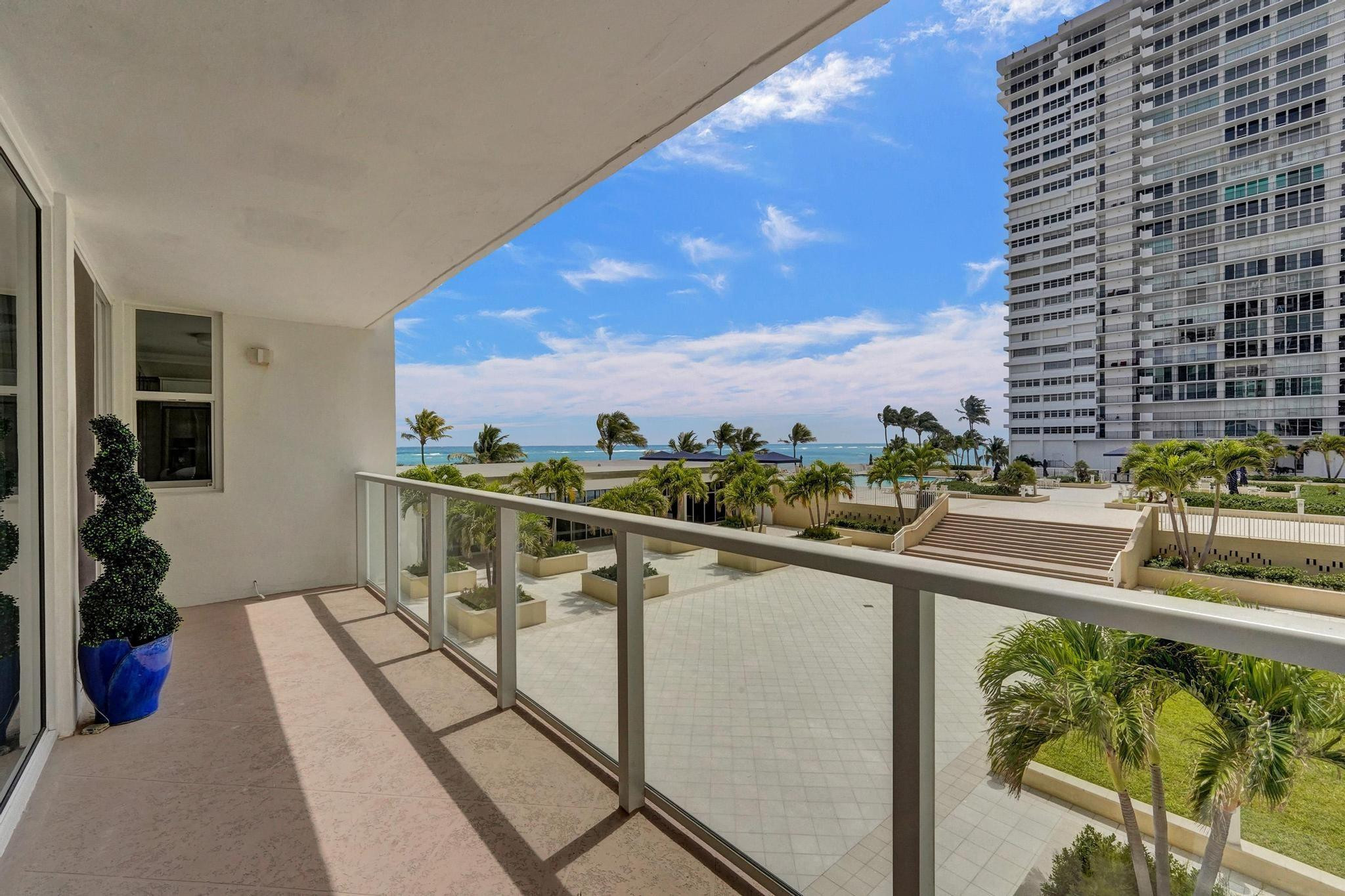 4300 N Ocean Blvd 2L