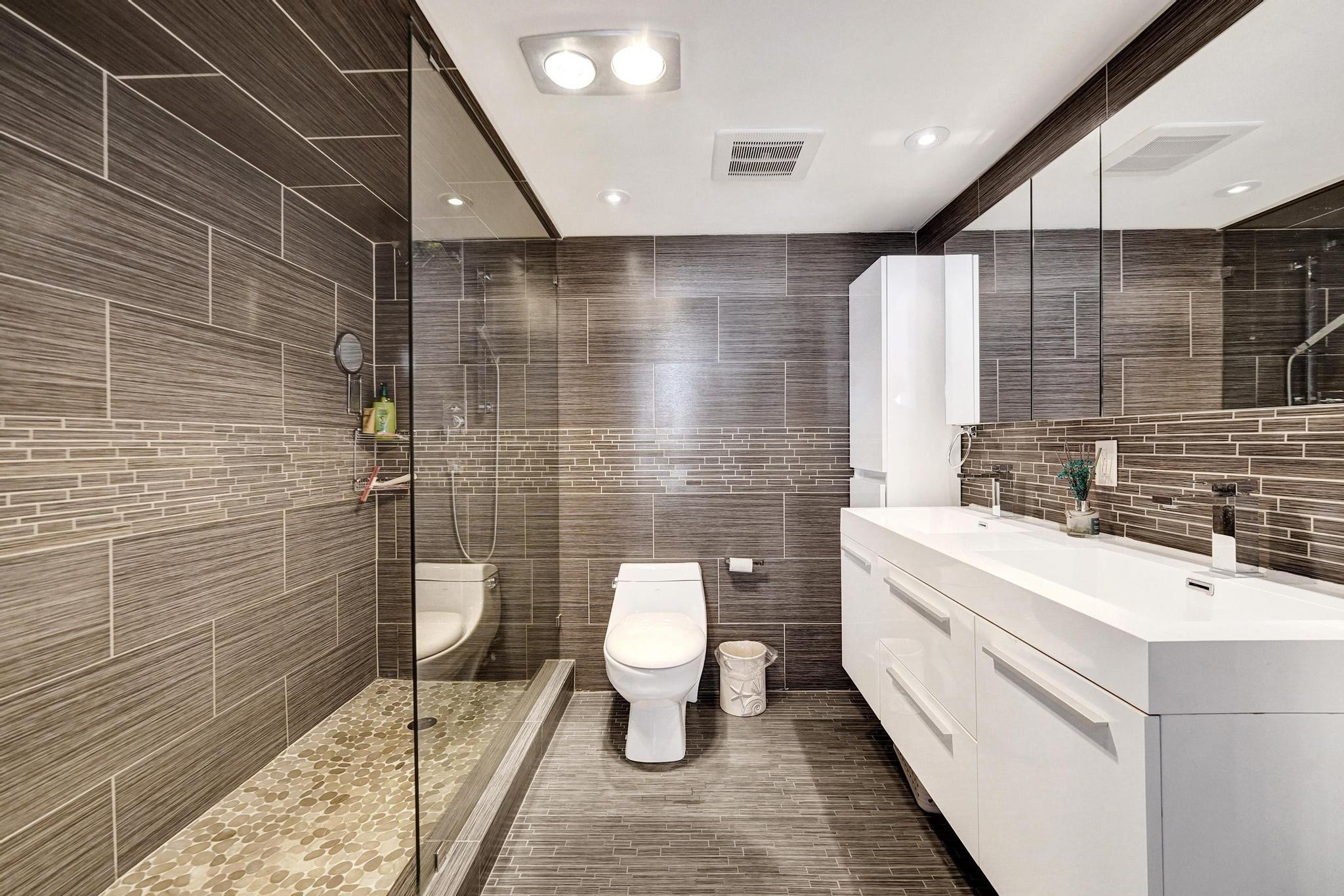 4300 N Ocean Blvd 2L