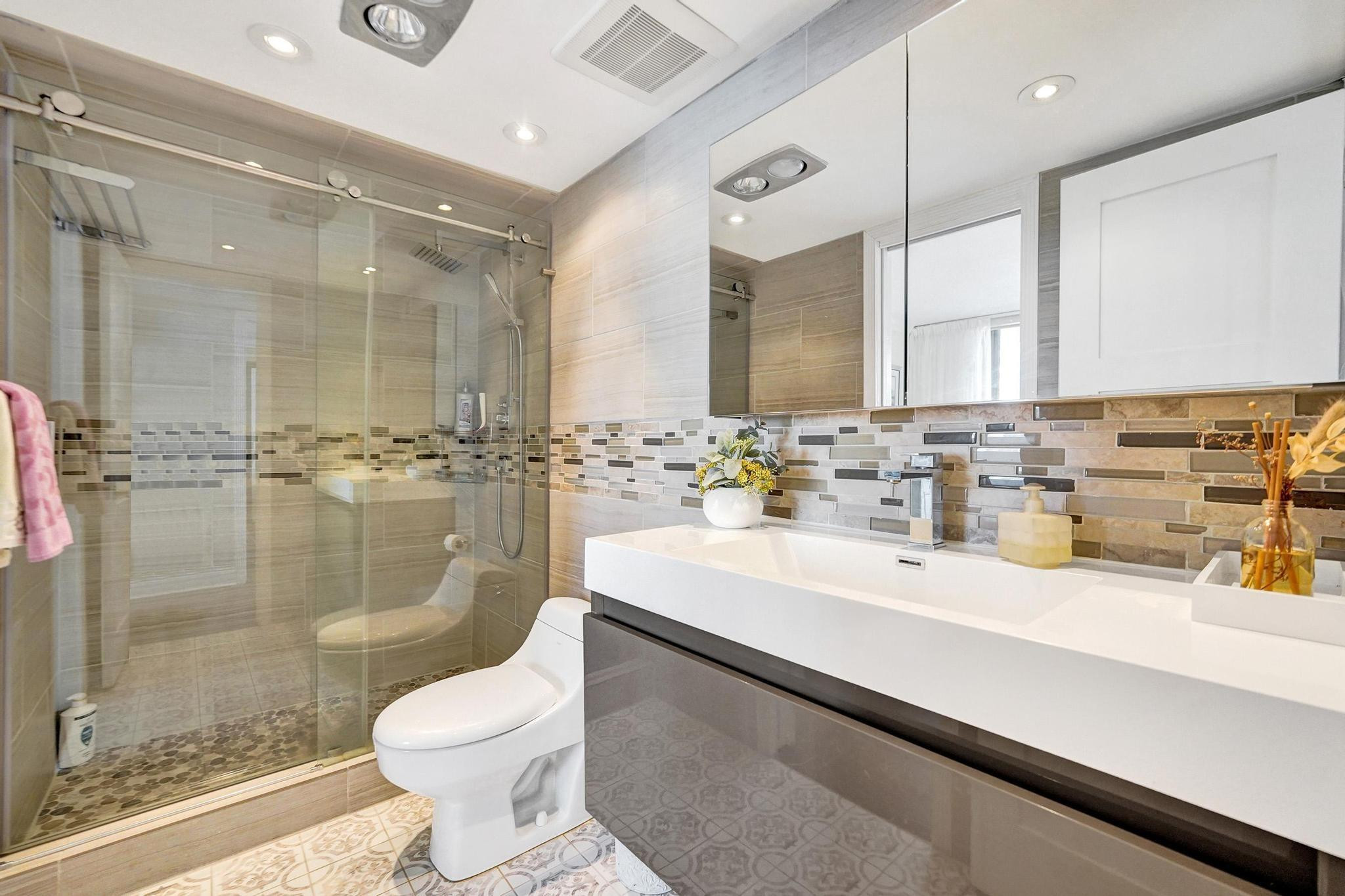 4300 N Ocean Blvd 2L