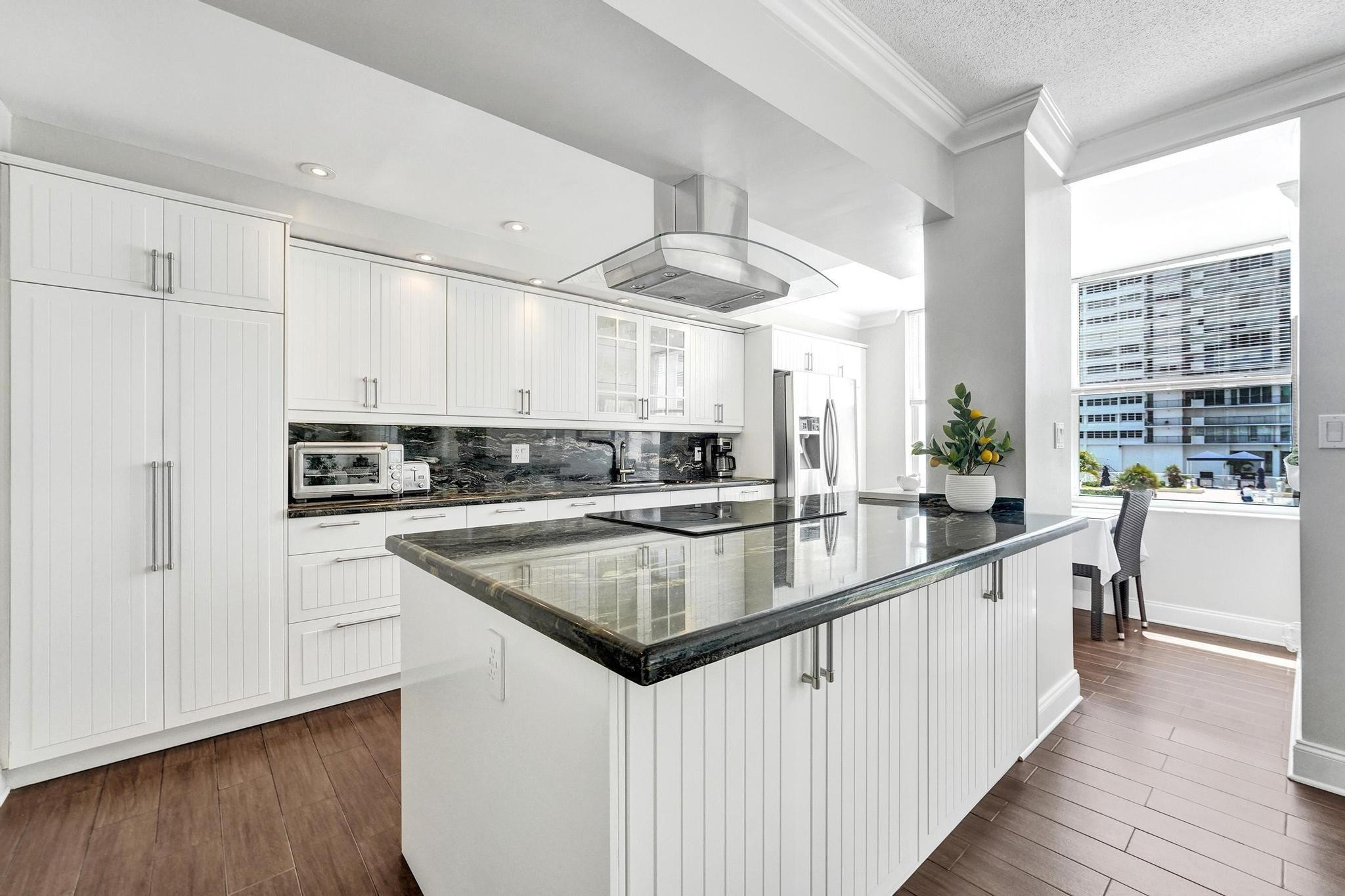 4300 N Ocean Blvd 2L