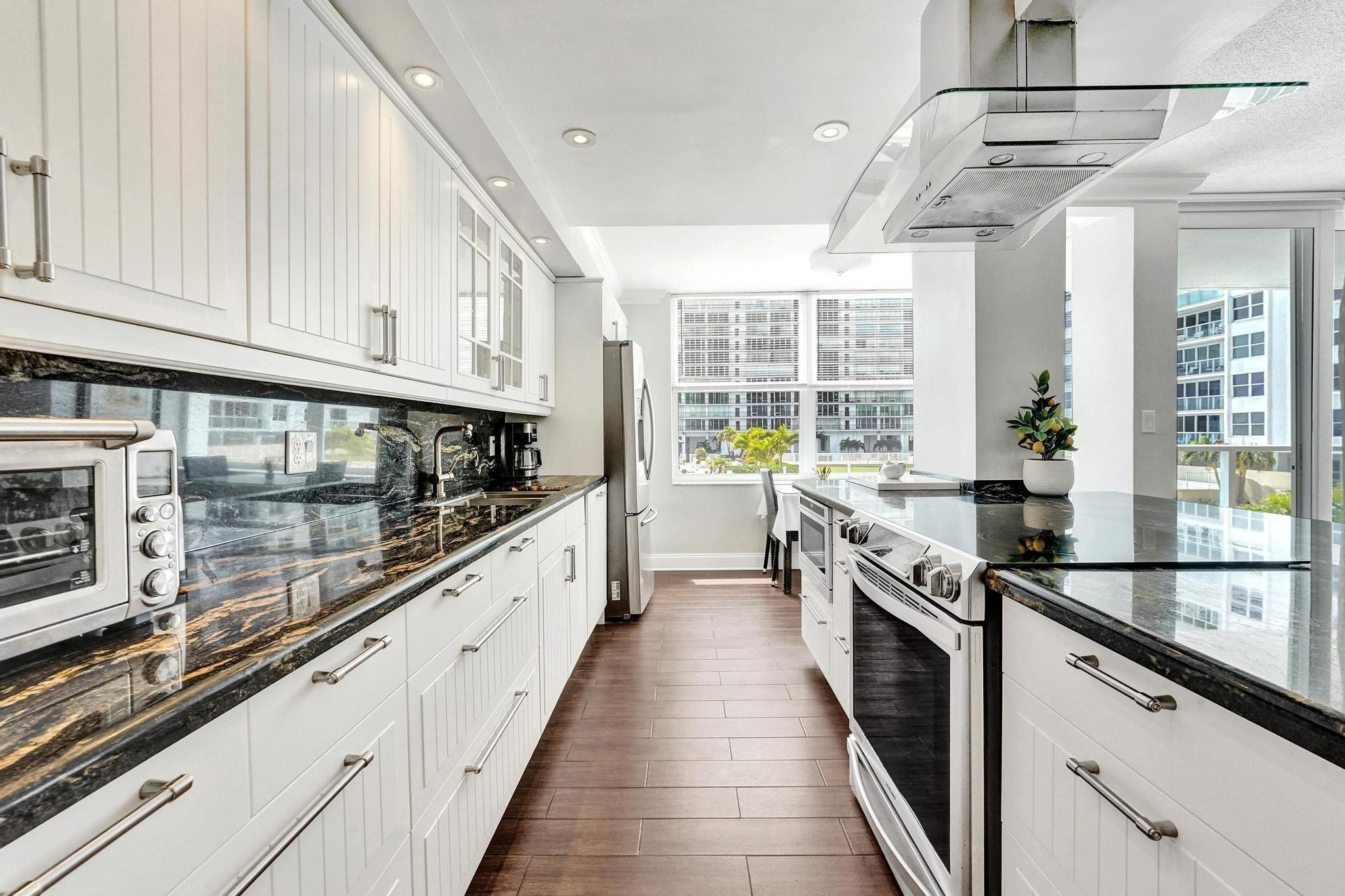 4300 N Ocean Blvd 2L