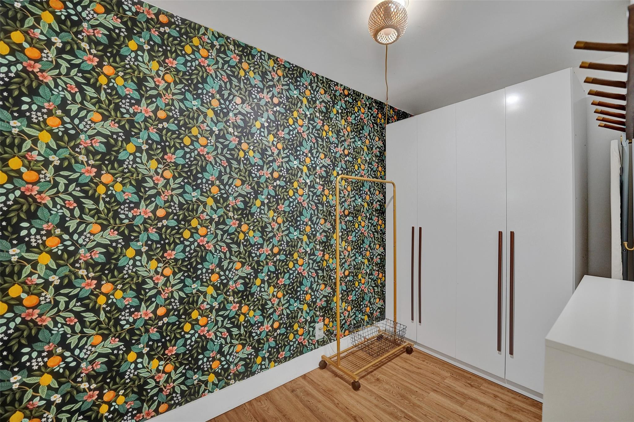 2513 Whale Harbor Ln