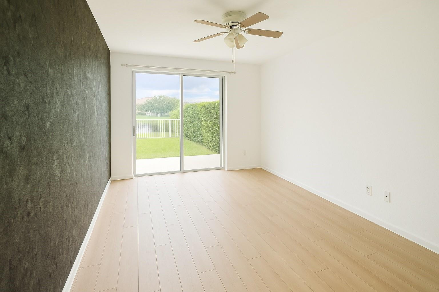 1581 NW 159th Ave
