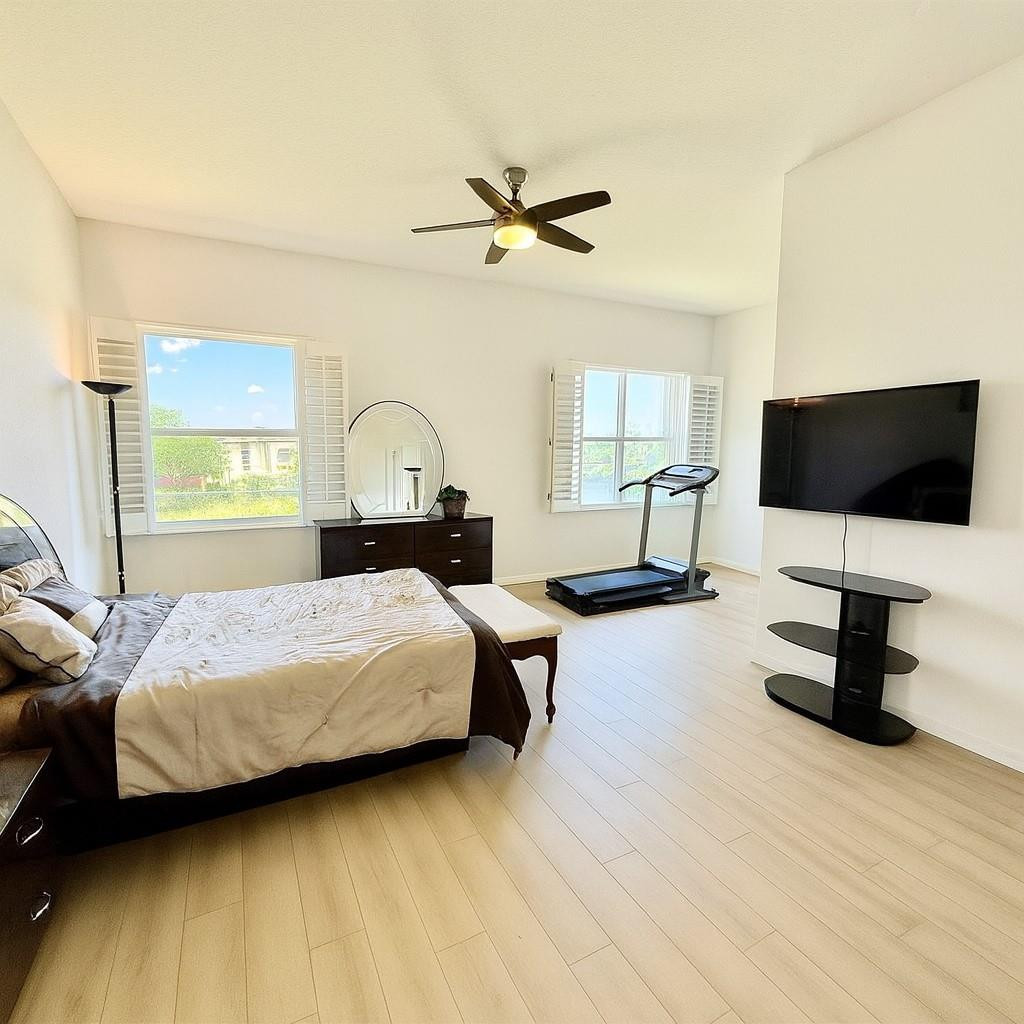 1581 NW 159th Ave