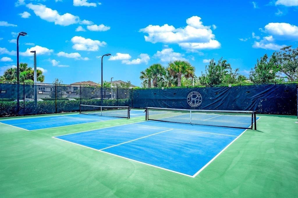 7638 Charing Cross Ln