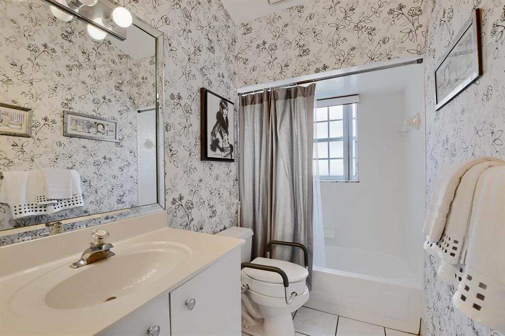 12151 Bay Club Drive