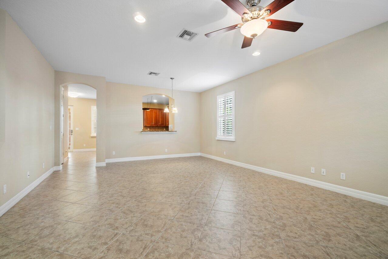 103 Ennis Lane