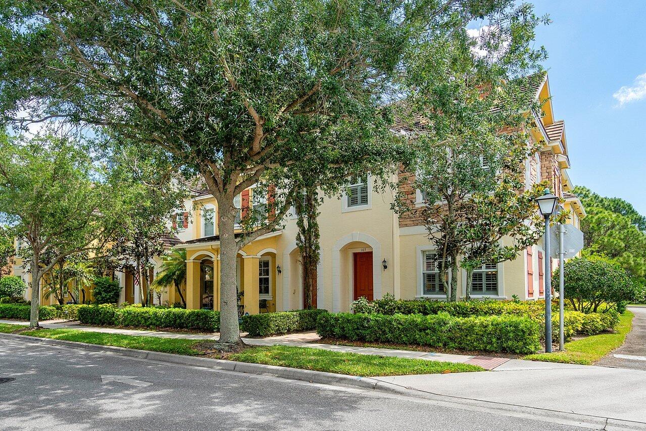 103 Ennis Lane