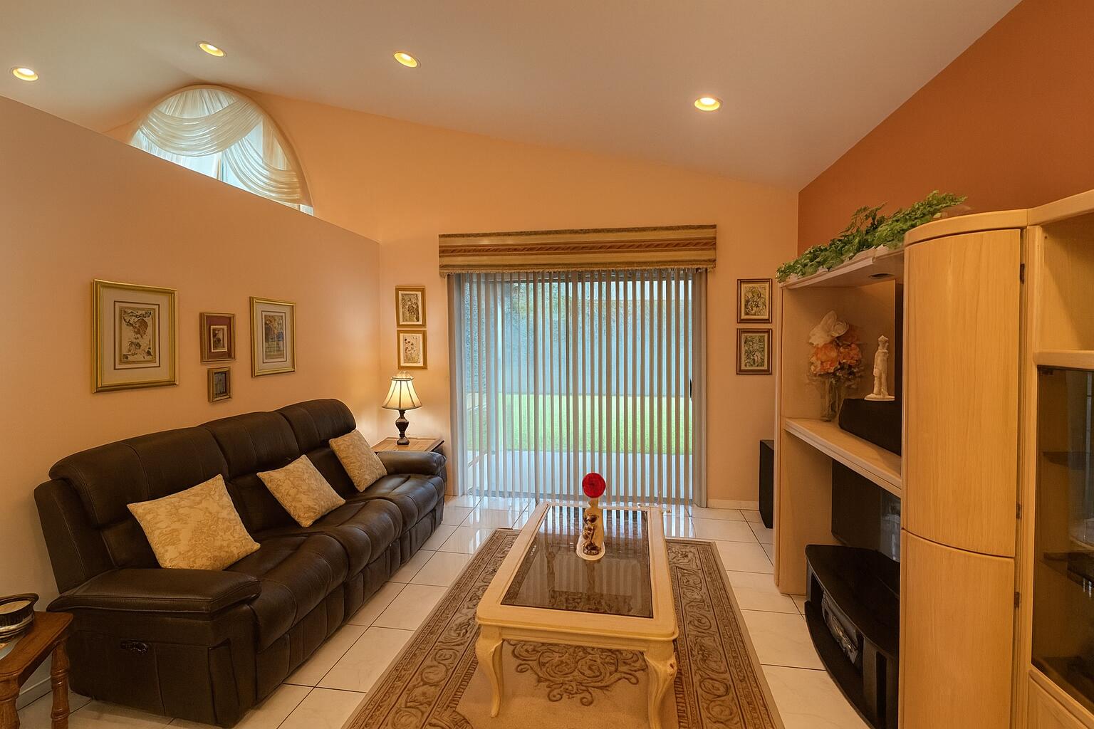 182 SW 164th Avenue, Pembroke Pines