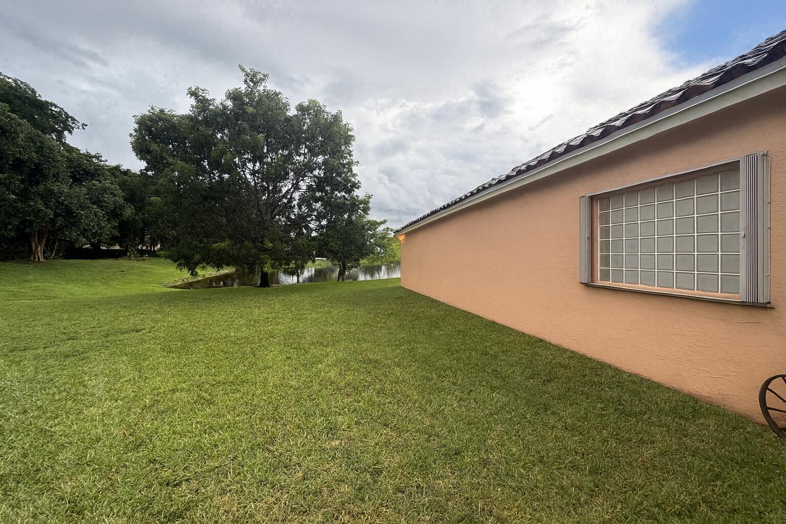 182 SW 164th Avenue, Pembroke Pines