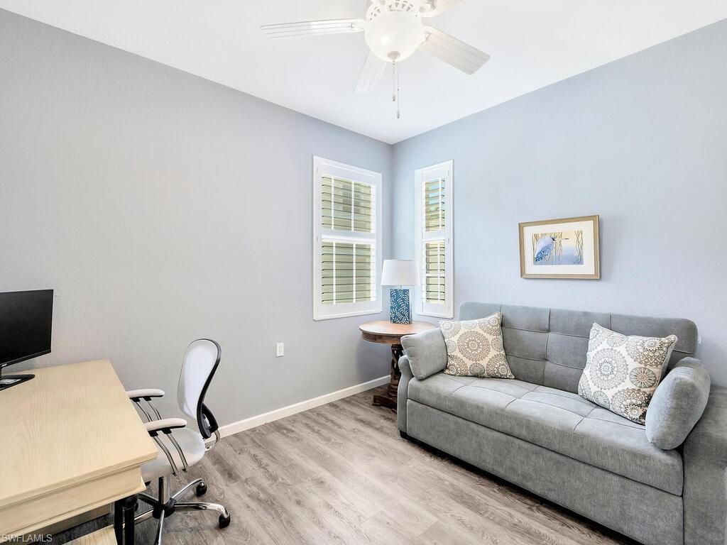 10070 Valiant CT # 102