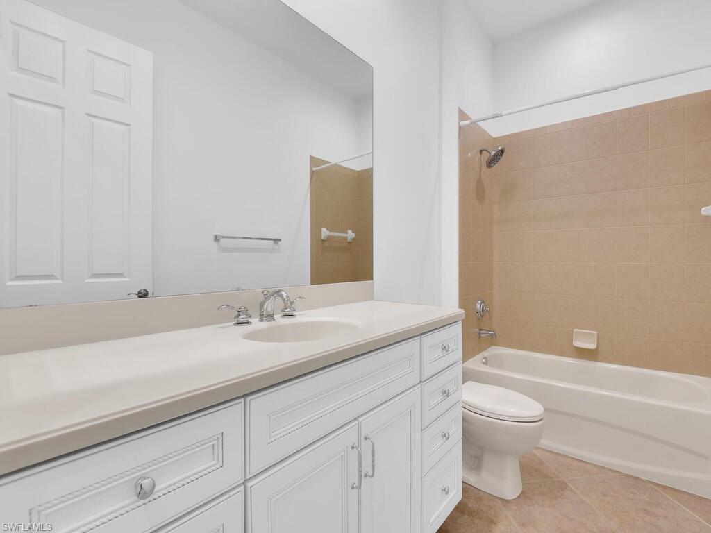 10500 Marino Pointe DR # 703