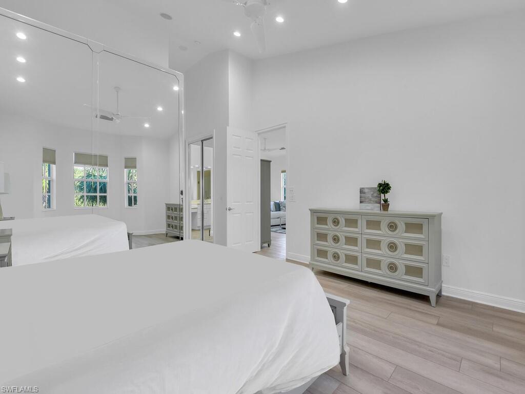 10500 Marino Pointe DR # 703