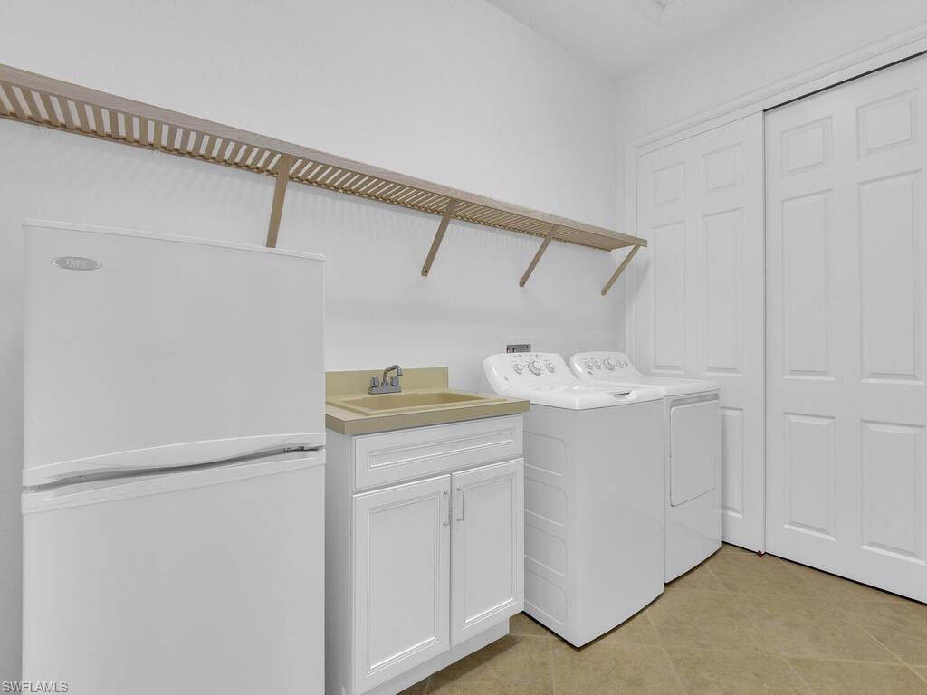 10500 Marino Pointe DR # 703