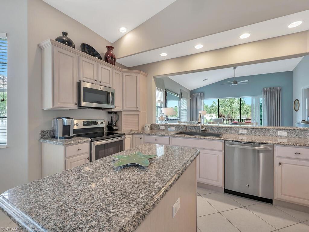 10221 Bellavista CIR # 203