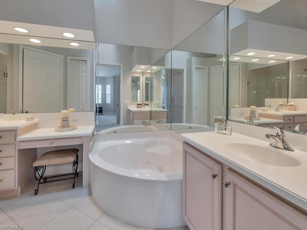 10221 Bellavista CIR # 203