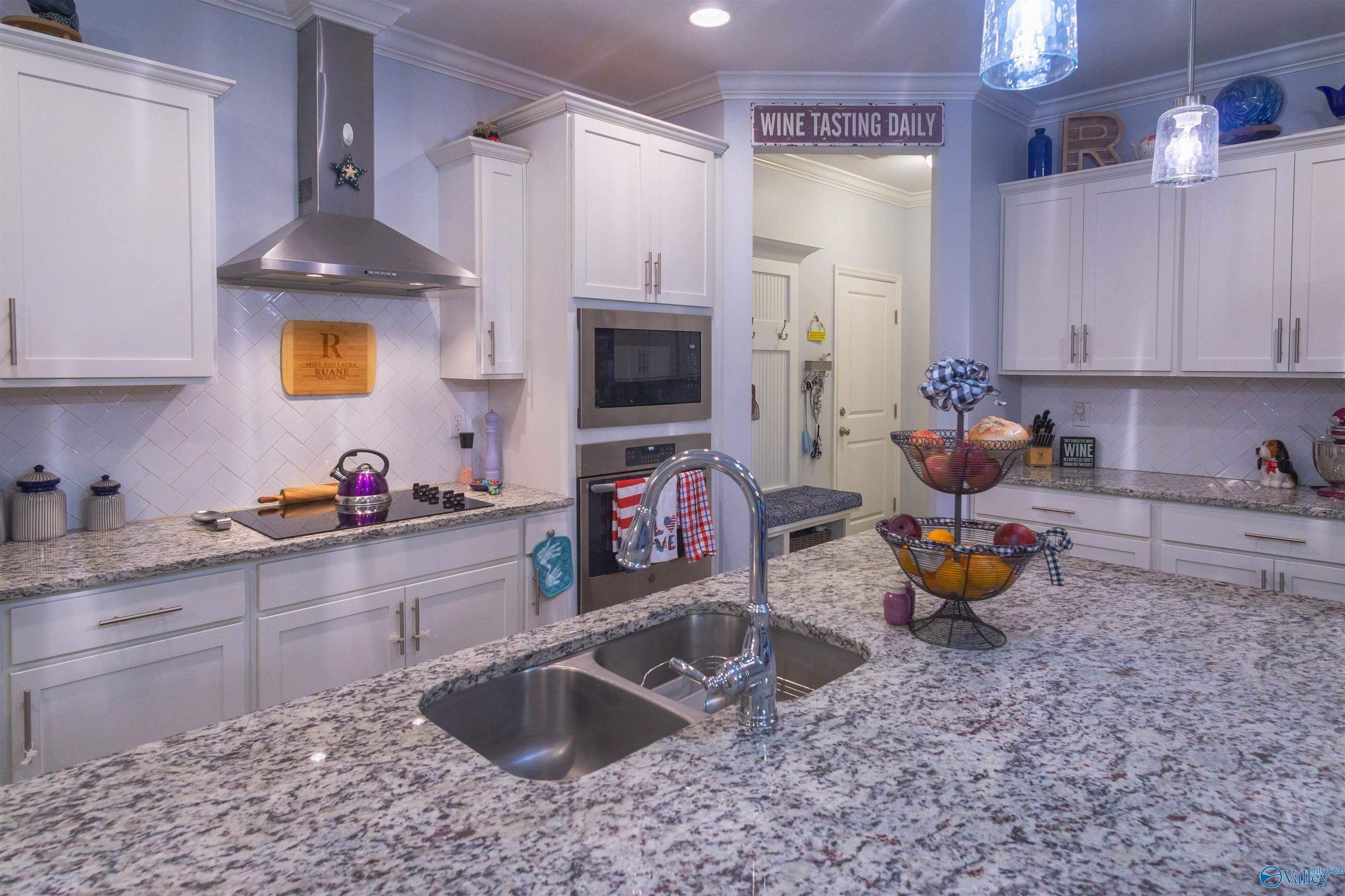 11015 Thorne Drive