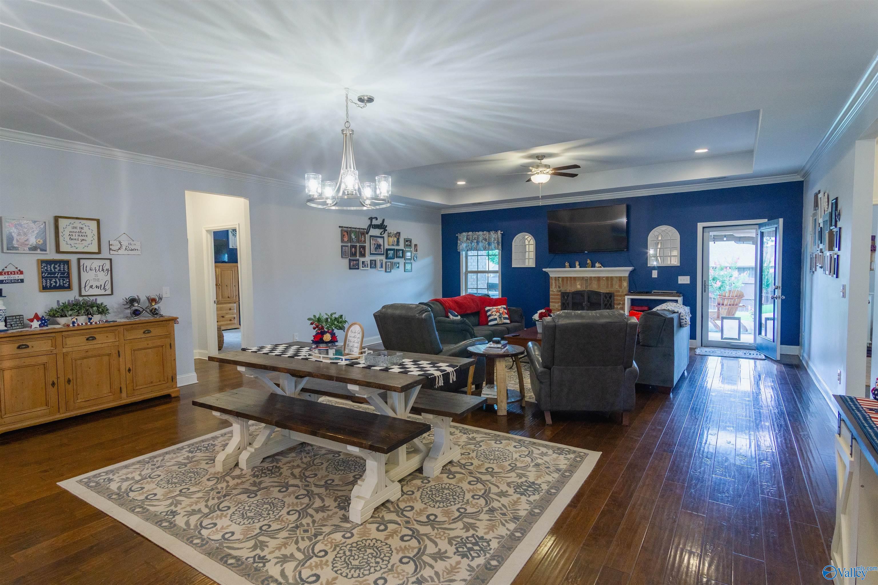 11015 Thorne Drive