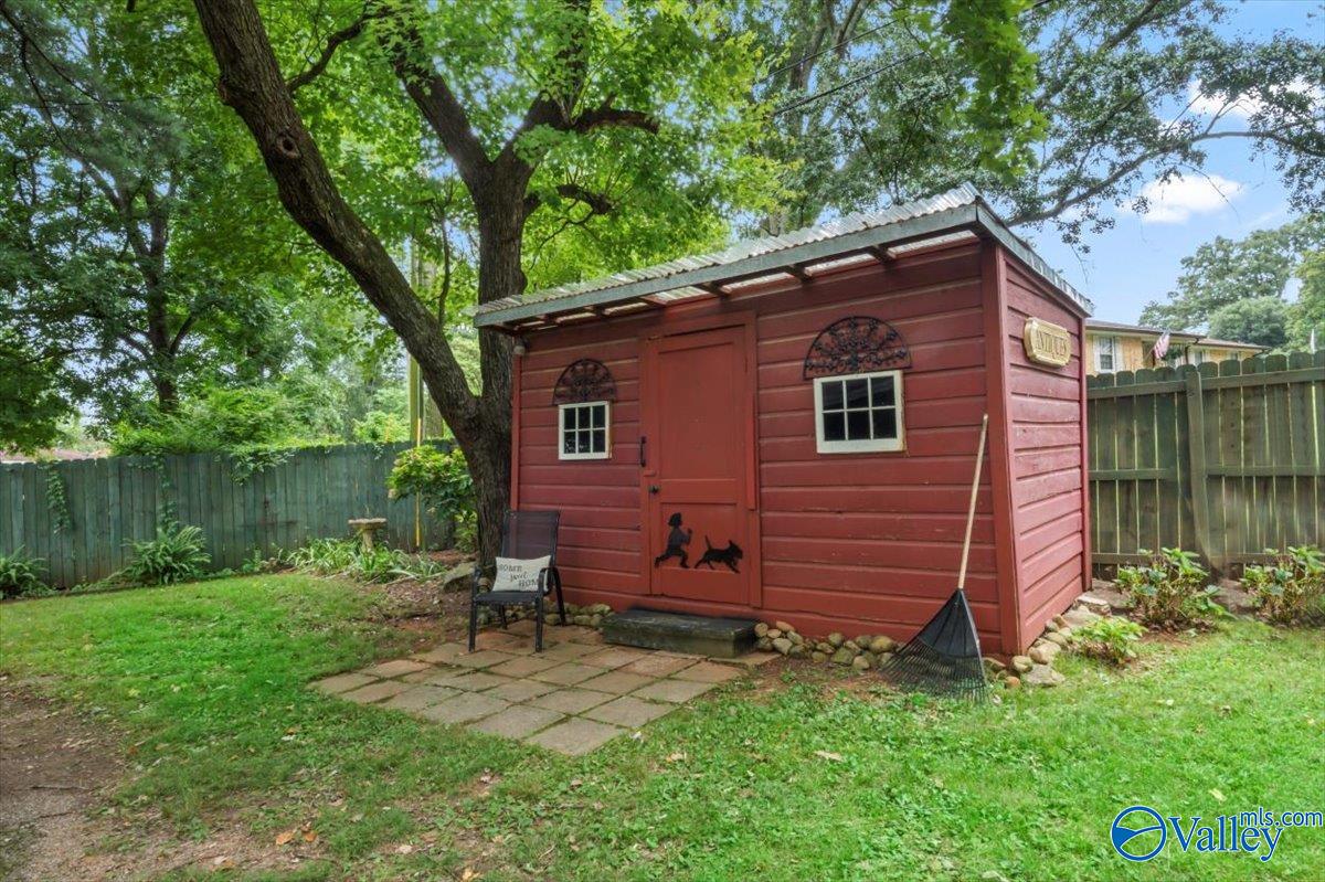 6418 Robinhood Lane