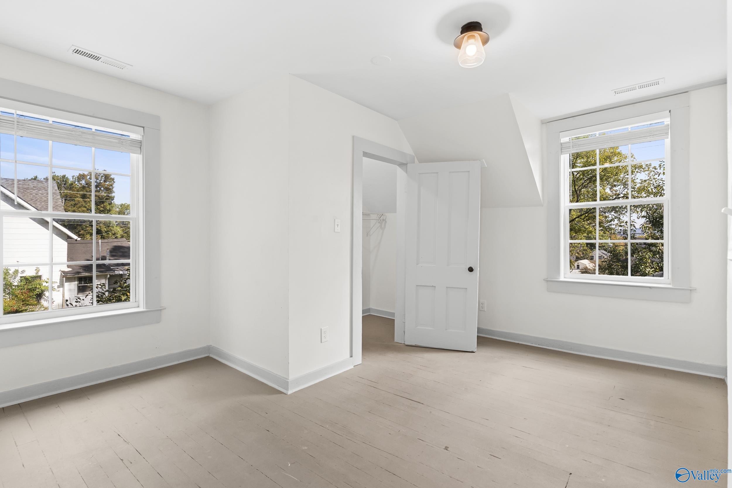 3305 Bradley Street SW