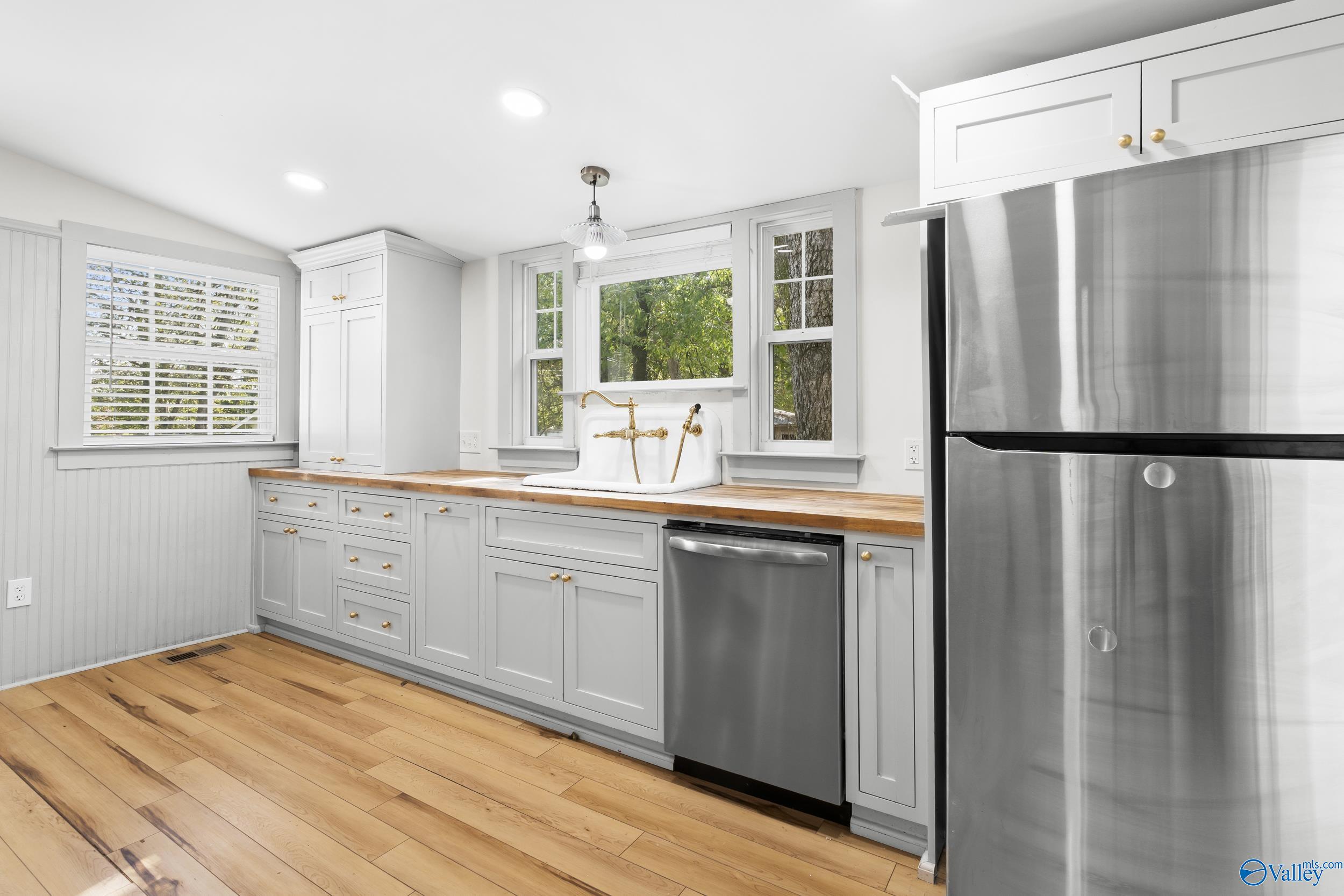 3305 Bradley Street SW