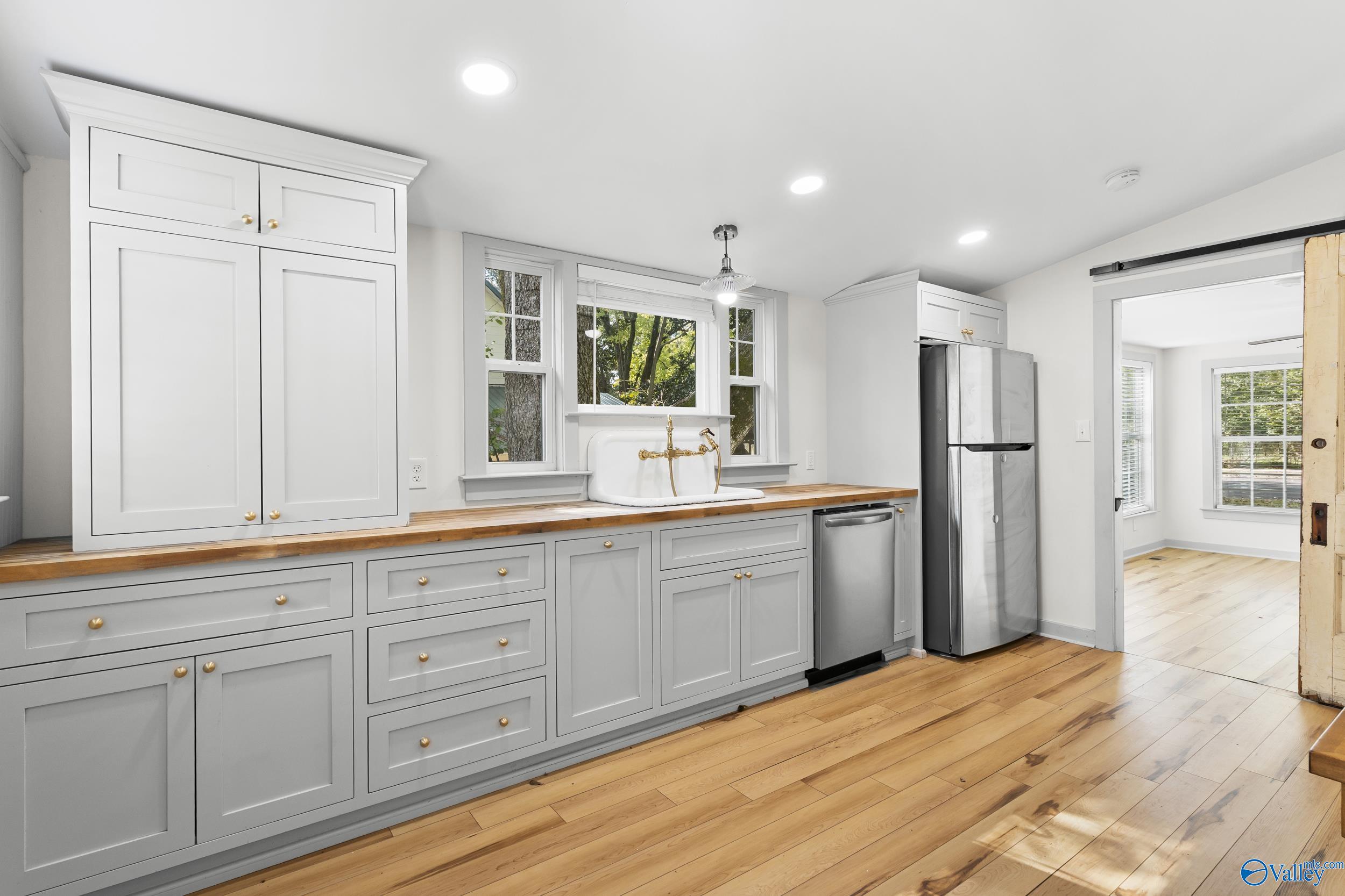 3305 Bradley Street SW