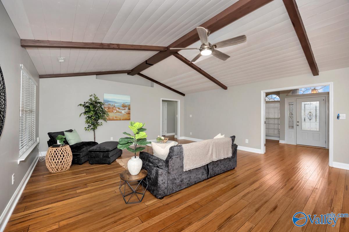 107 Slack Water Court