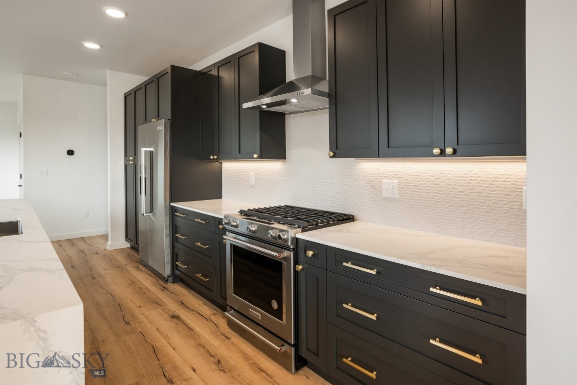 2945-2947 S 27th Avenue