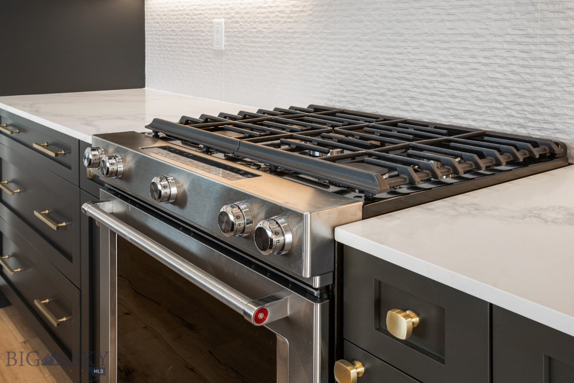 2945-2947 S 27th Avenue