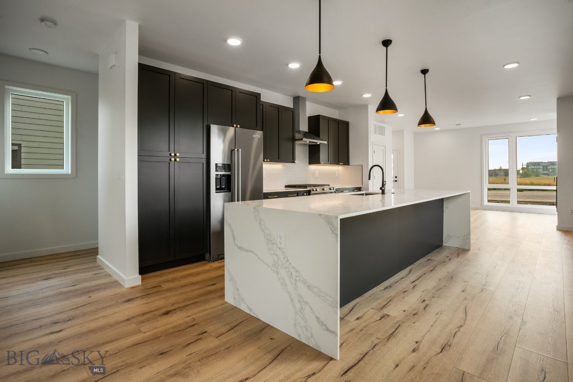 2945-2947 S 27th Avenue