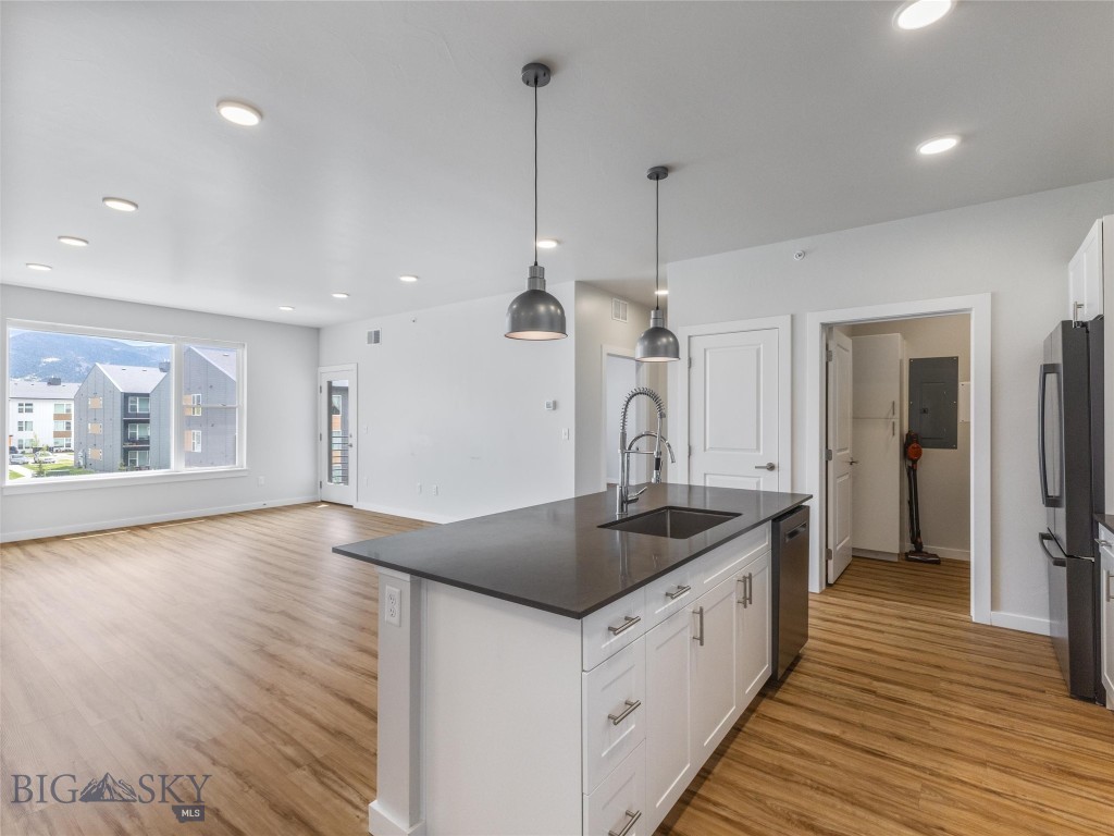 2222A Willow Drive 31