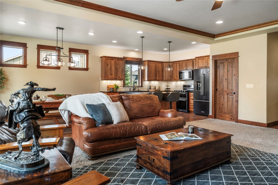 195 King Meadows Ln.