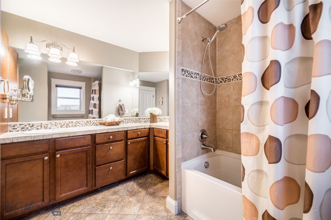 456 Cedar Wood Circle