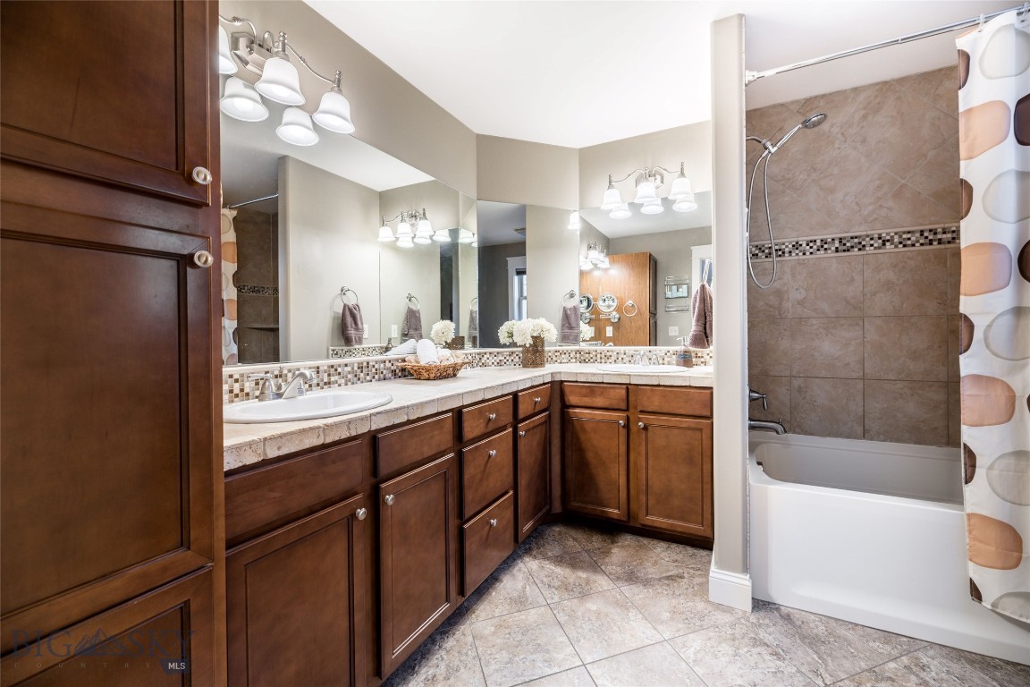 456 Cedar Wood Circle