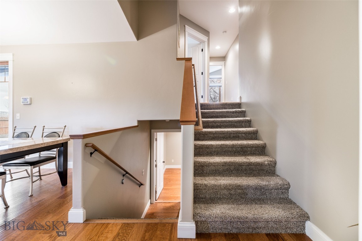 456 Cedar Wood Circle