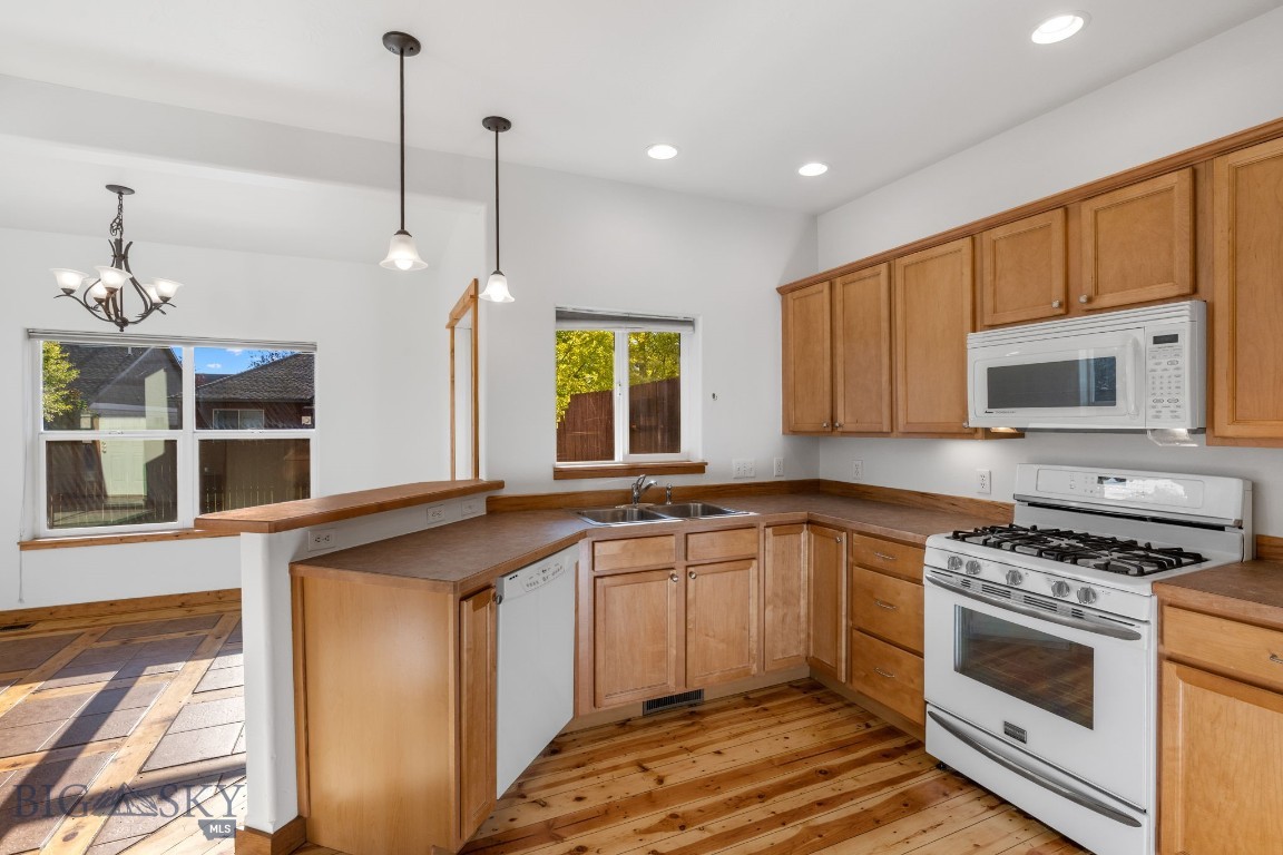 738 Forestglen Drive A