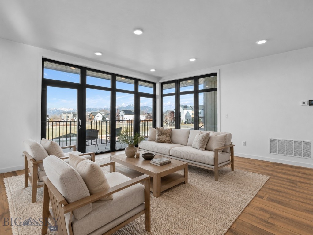 2842 Tierra Lane